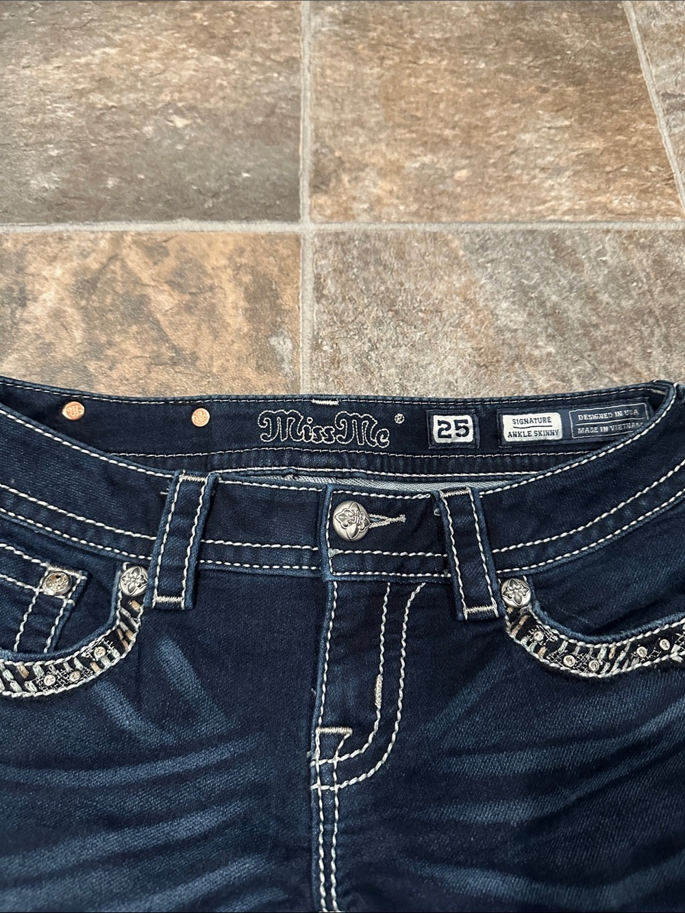 Miss Me Indigo Skinny Jeans with White Contrast Stitching - Picture 2 of 7